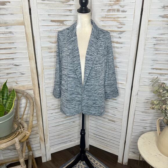 SKIES ARE BLUE CURVY Knit Blazer with Rib Trim Sleeves Gray Stripe Size 1X - Picture 2 of 13